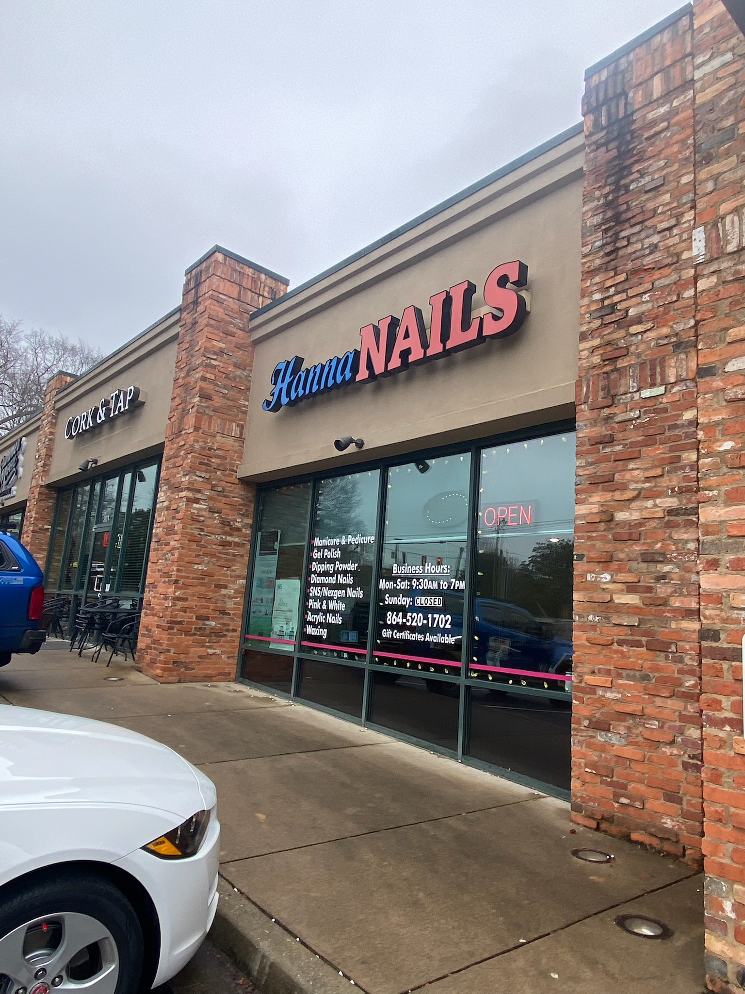 Hanna Nails logo